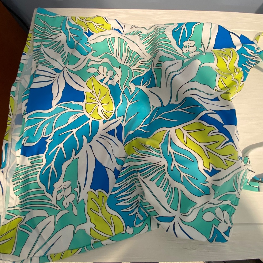 Brand new Everything but Water tankini bathing suit